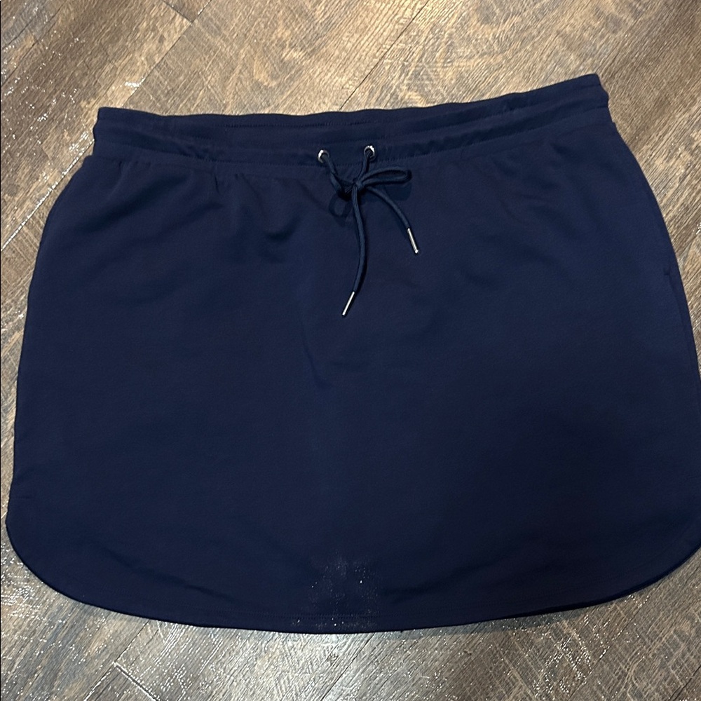 Chico's Navy Blue Weekends Skort‎ Size 2 (Large)
Cotton